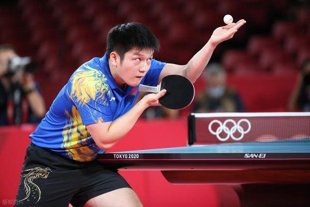 开云体育-《全民学乒乓发球篇》第2集:正手下旋发球动作要领及示范|马龙|樊振东|击球|旋转|击球点_新浪体育_新浪新闻