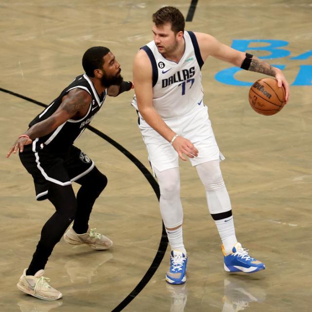 得分40+、助攻一把抓，东契奇一人力战篮网双雄