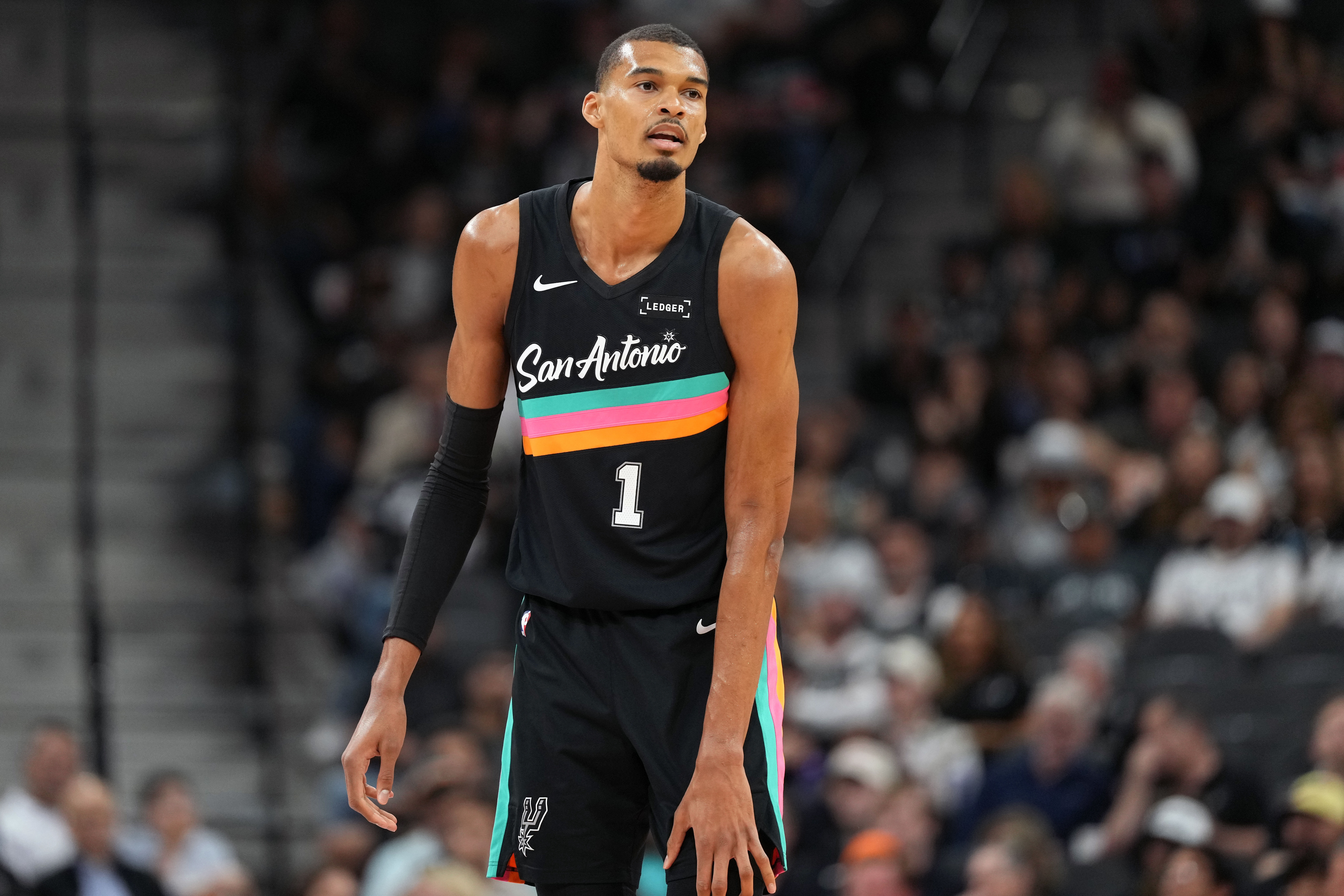 KAIYUN-记者：如果马刺次轮输给掘金 这场轮休文班就是最愚蠢的做法之一